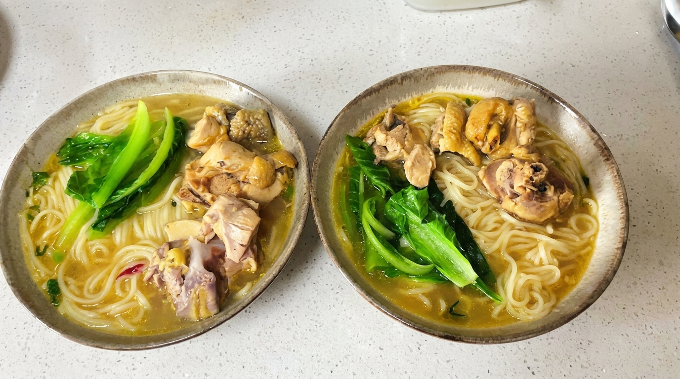 Hausgemachte Hühnernudelsuppe