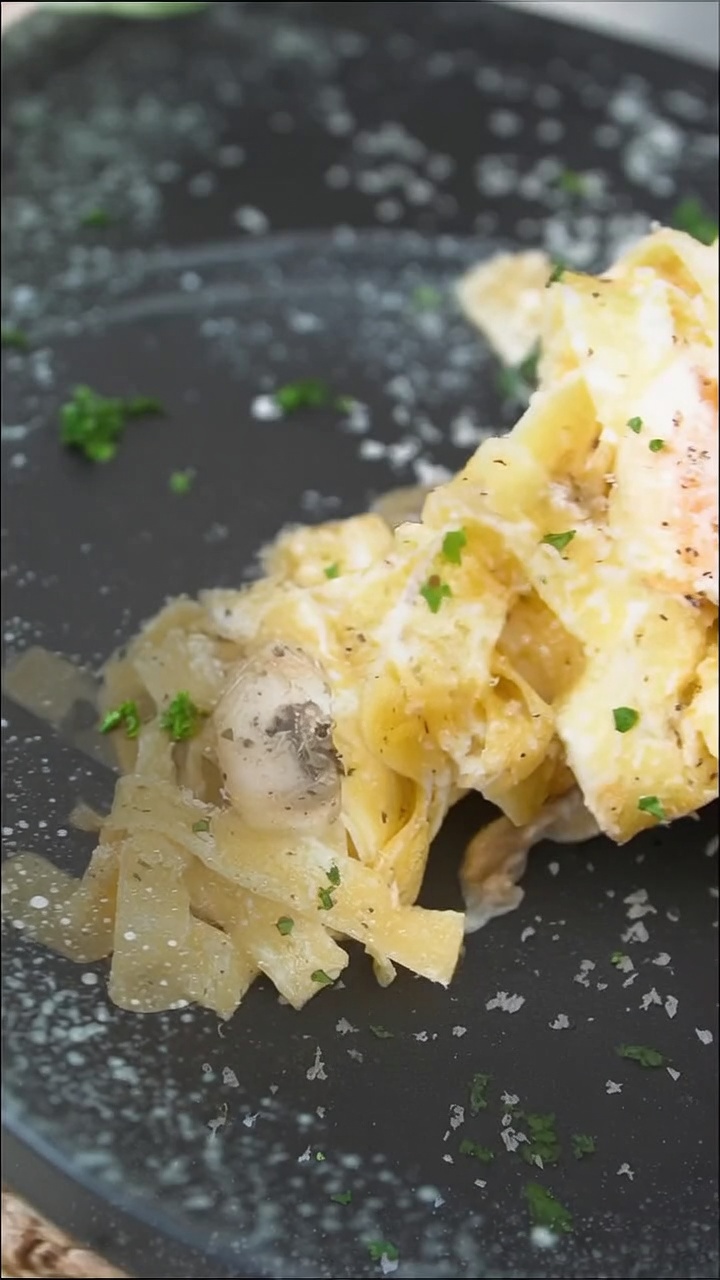 Cremige Pilz-Trüffel-Pasta