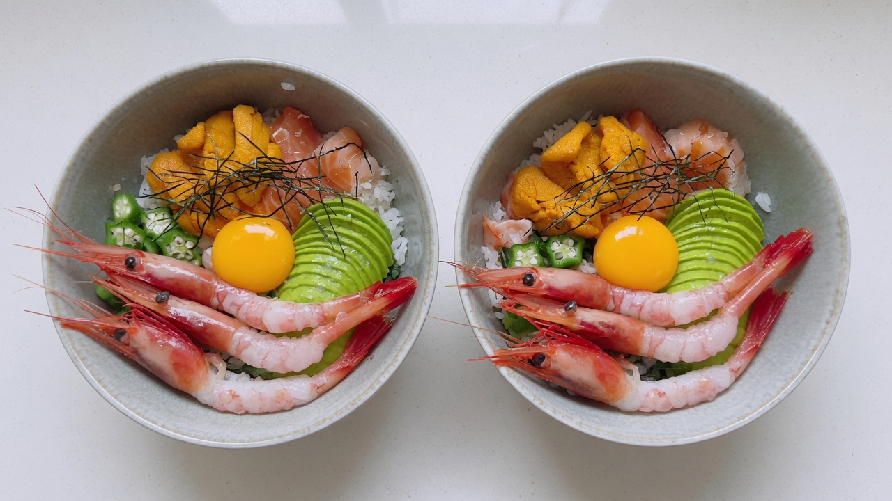 Frisches Seafood Donburi (Kaisen-don)