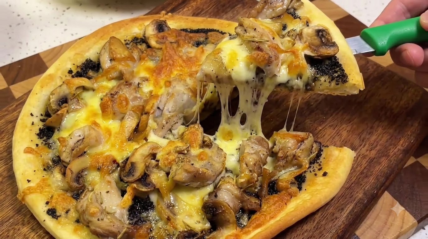 Schwarze Trüffel-Hähnchen-Pizza aus der Heißluftfritteuse